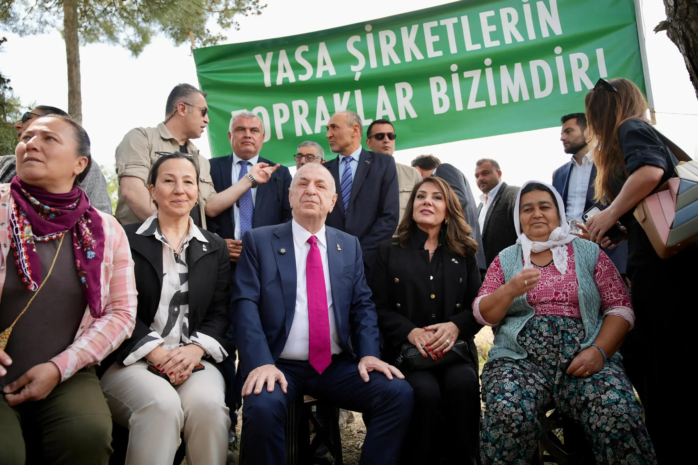“AKBELEN'DEKİ DİRENİŞ TÜRK HALKININ İKTİDARA KARŞI VATANINI, TOPRAĞINI, ORMANINI SAVUNMASININ SEMBOLÜDÜR”